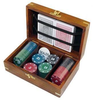 Poker v dřevěném boxu 