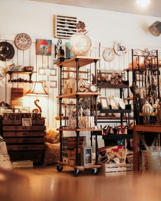 Místo, kde se protíná design a vůně kávy 🪞☕️